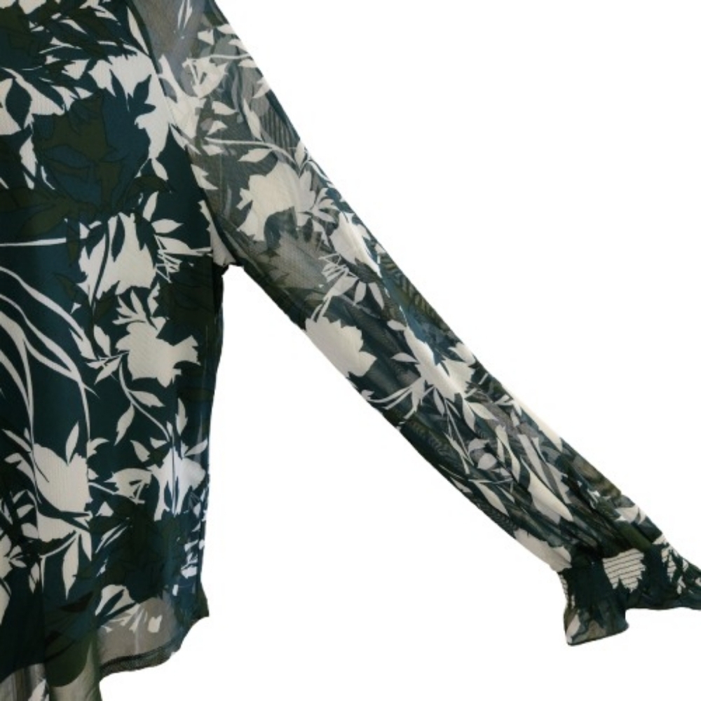 🆕️Kathy Ireland Green and White Abstract Floral Print Blouse - Picture 6 of 11